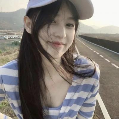 俏皮女学生